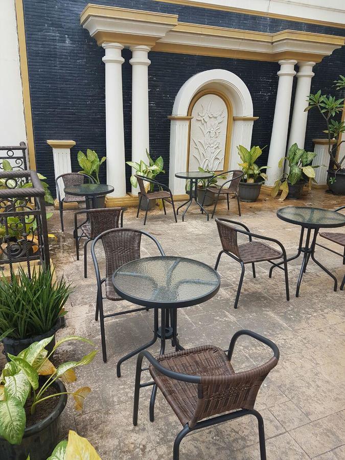 The Backpacker Semarang Hostel Exterior photo