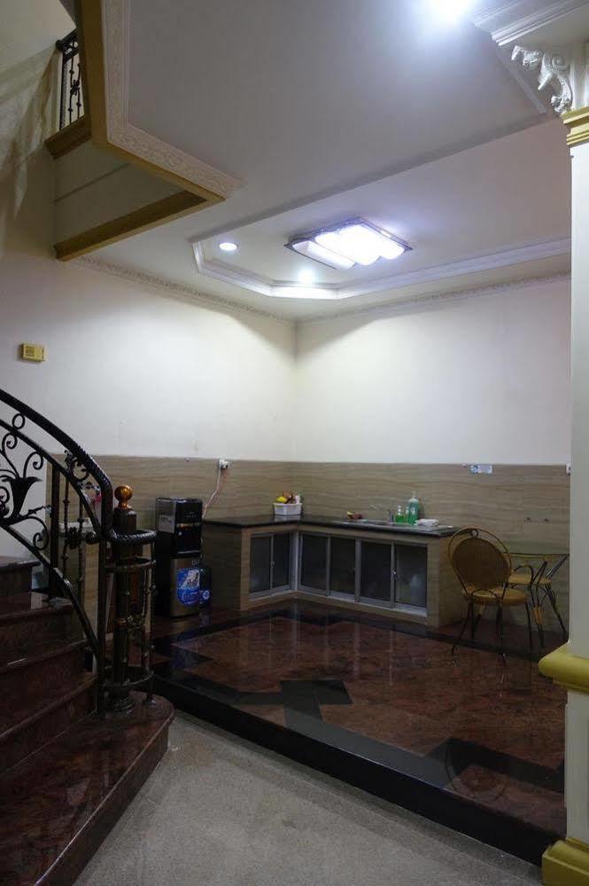 The Backpacker Semarang Hostel Exterior photo